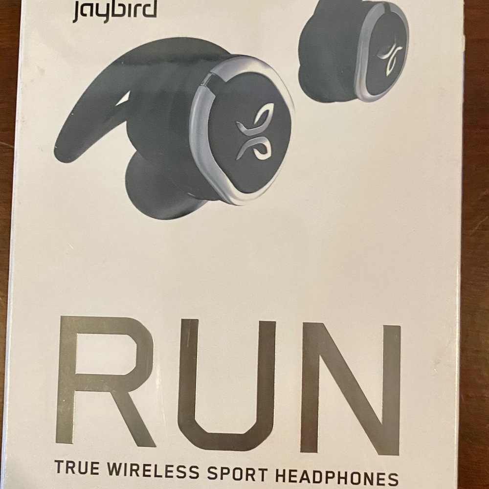 Jaybird Run Wireless Headphones NWT still sealed
